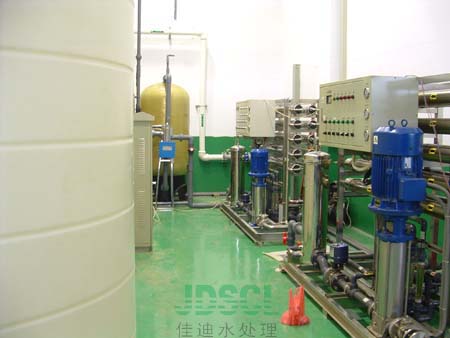 2台5T/H反渗透系统(采用4040膜)